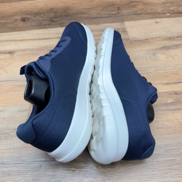 Skechers Women's size 11 GOwalk Joy Ecstatic Sneaker, Wide Width - Picture 3 of 9